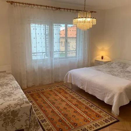 Spacious Retro 3-Bedroom Home 130M2 In Zadar, Puntamika Borik Beach Area Exterior photo
