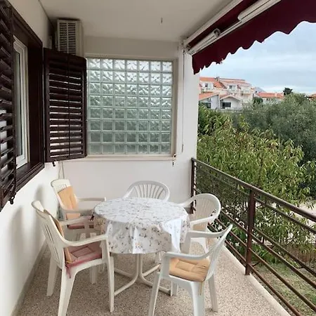 Spacious Retro 3-Bedroom Home 130M2 In Zadar, Puntamika Borik Beach Area Exterior photo