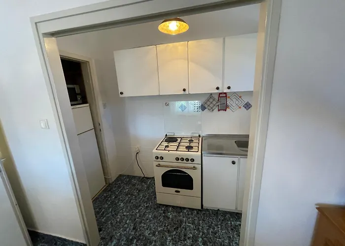 Spacious Retro 3-Bedroom Home 130M2 In Zadar, Puntamika Borik Beach Area