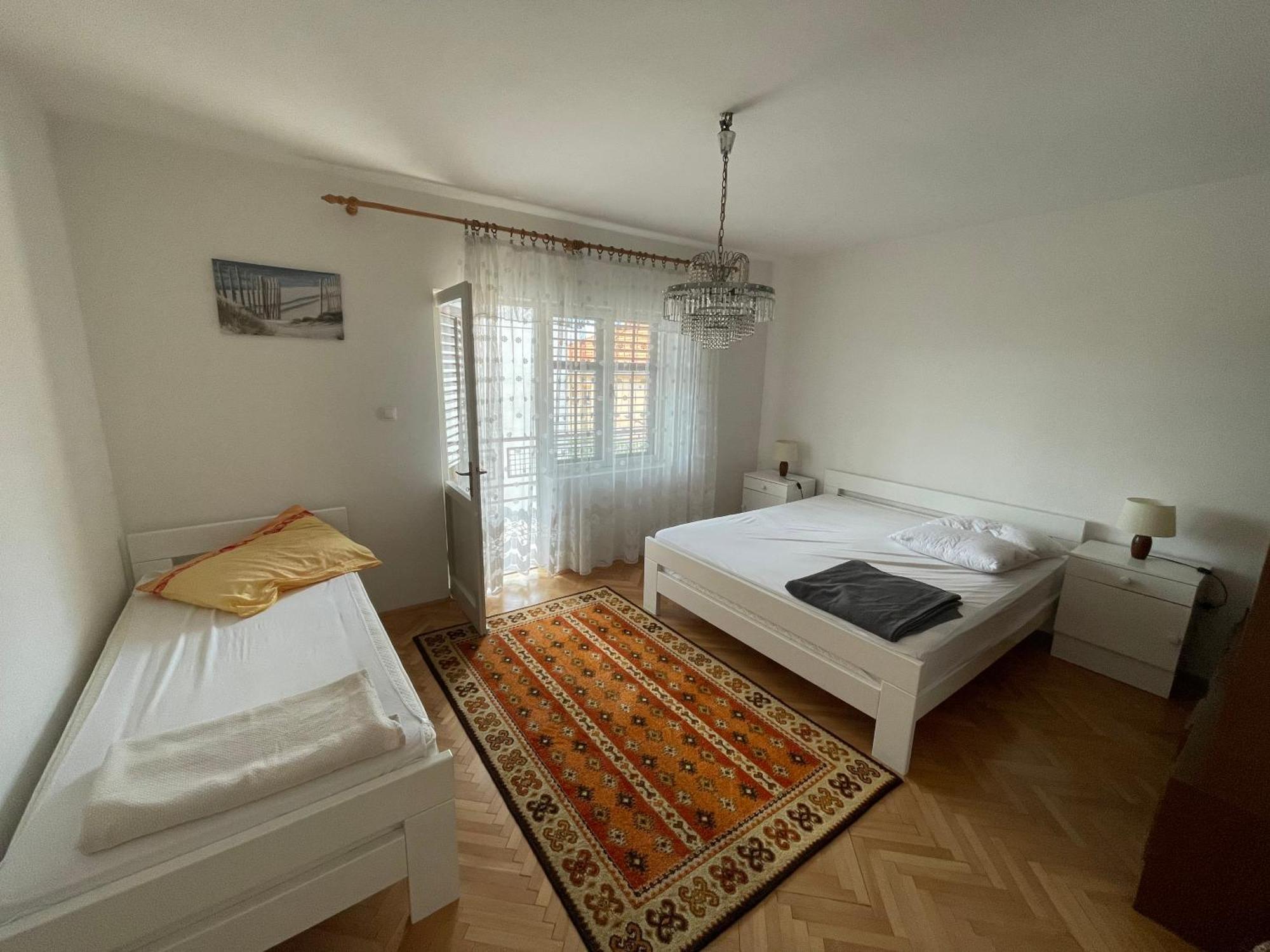 Spacious Retro 3-bedroom 130m2 In Zadar, Puntamika Borik Area Zadar