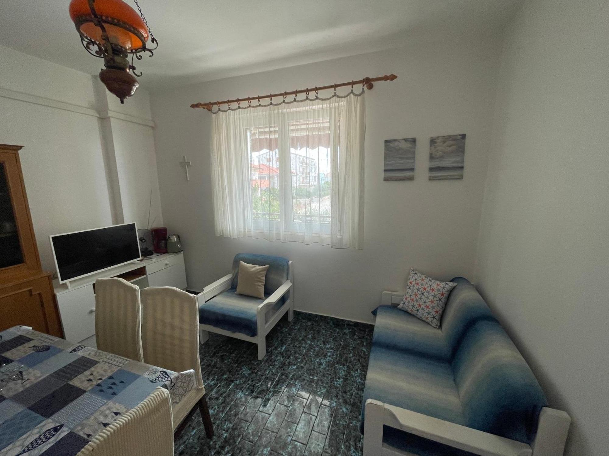 Apartment Spacious Retro 3-bedroom 130m2 In Zadar, Puntamika Borik Area *