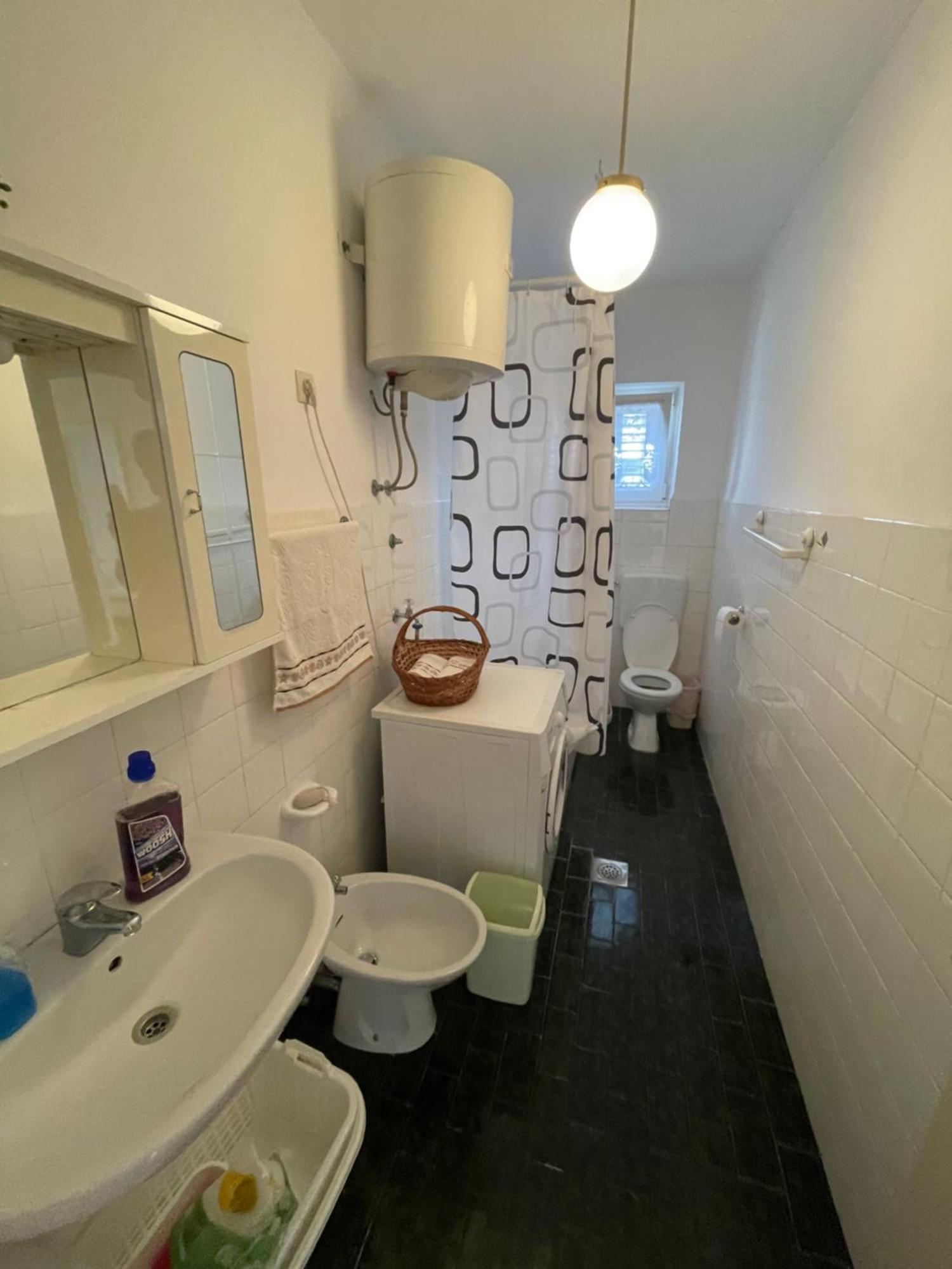 Spacious Retro 3-bedroom 130m2 In Zadar, Puntamika Borik Area * Zadar