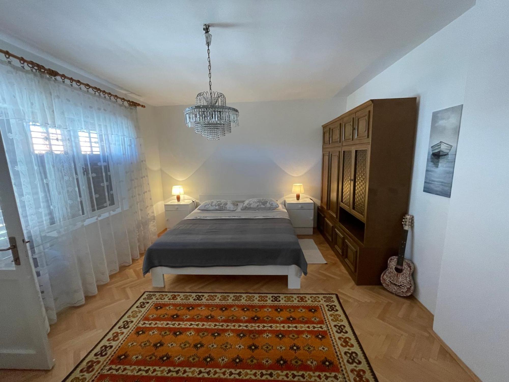 Spacious Retro 3-bedroom 130m2 In Zadar, Puntamika Borik Area Zadar